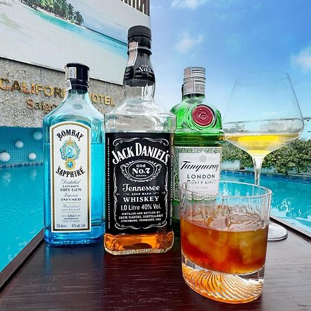 California Saigon Hotel & Rooftop Pool โฮจิมินห์ซิตี้ ภายนอก รูปภาพ