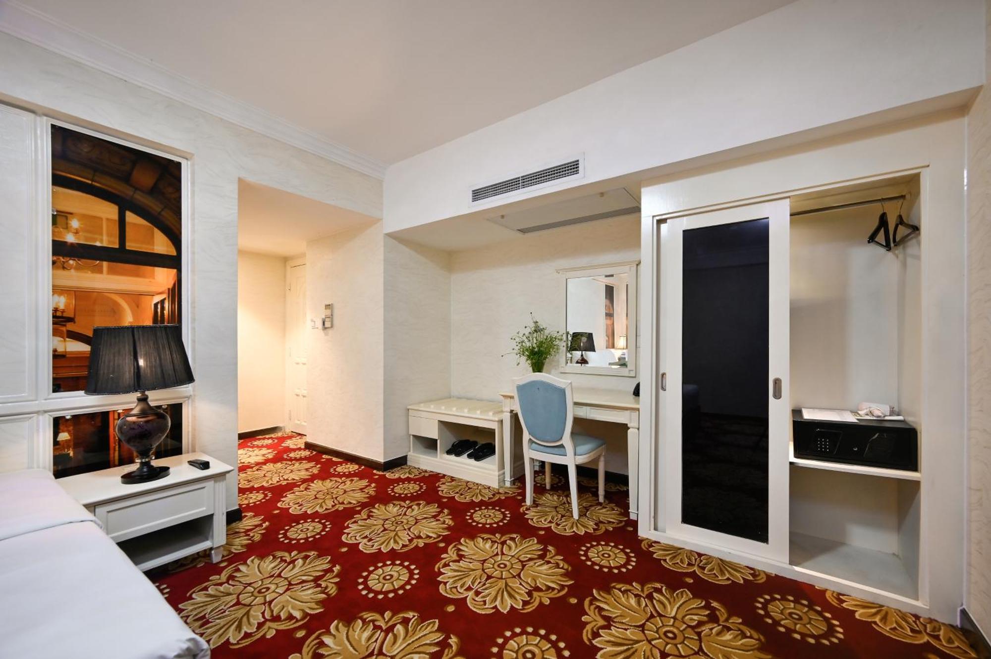 California Saigon Hotel & Rooftop Pool โฮจิมินห์ซิตี้ ภายนอก รูปภาพ