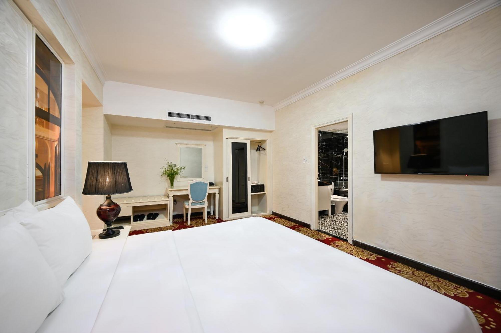 California Saigon Hotel & Rooftop Pool โฮจิมินห์ซิตี้ ภายนอก รูปภาพ