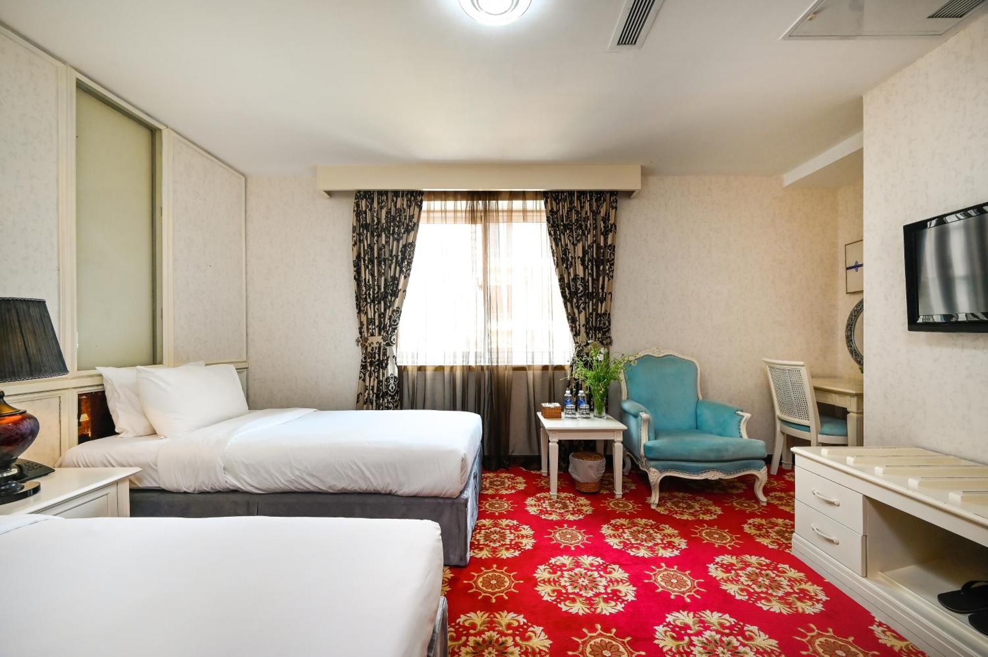 California Saigon Hotel & Rooftop Pool โฮจิมินห์ซิตี้ ภายนอก รูปภาพ