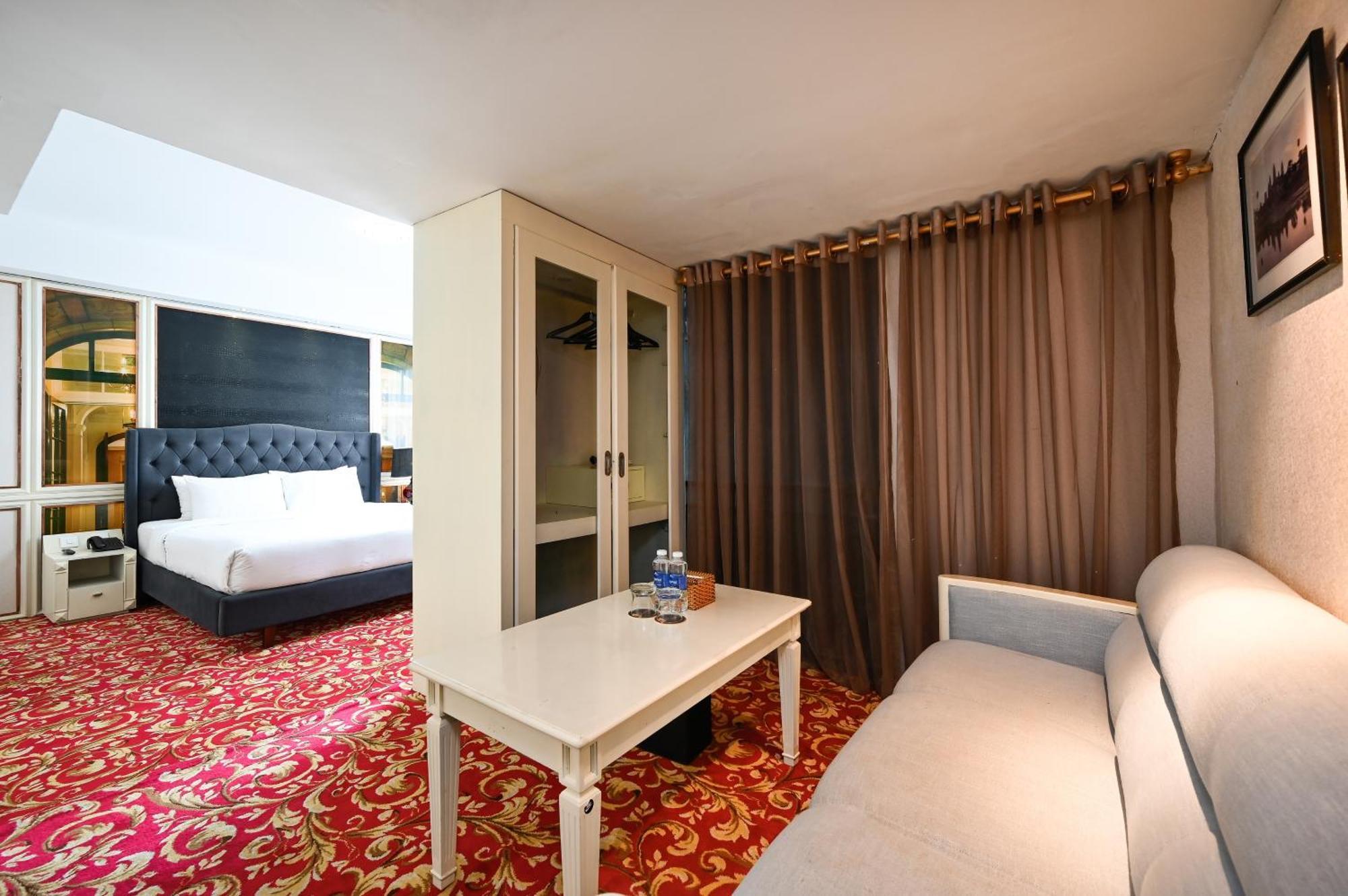California Saigon Hotel & Rooftop Pool โฮจิมินห์ซิตี้ ภายนอก รูปภาพ