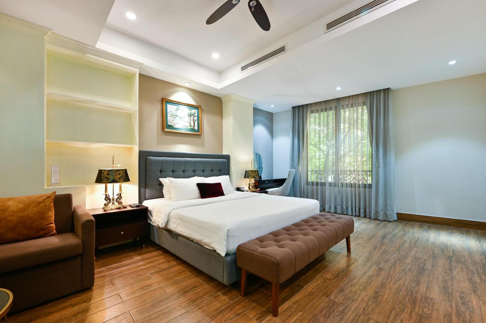 California Saigon Hotel & Rooftop Pool โฮจิมินห์ซิตี้ ภายนอก รูปภาพ